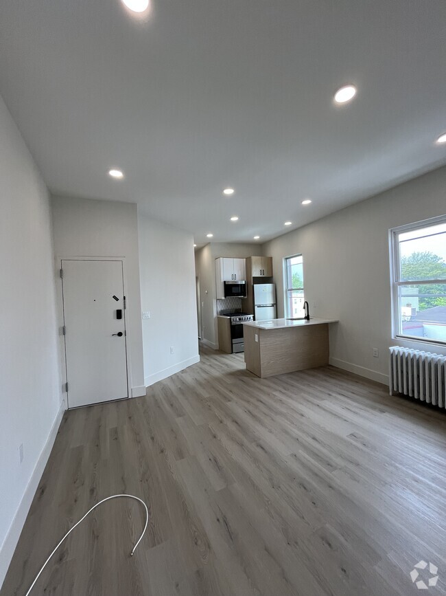 Building Photo - 530 W Side Ave Unit 3L Rental