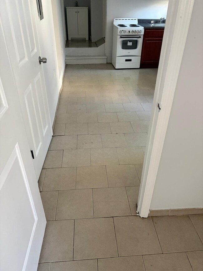4 Eaton Pl Unit 2