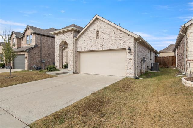 Photo - 2111 Clearwater Way