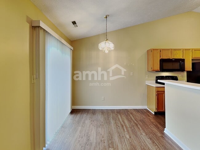 Photo - 8749 Trumpeter Dr