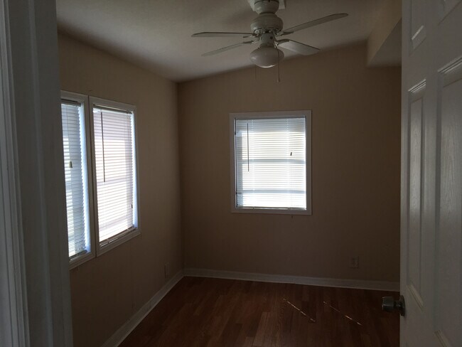 Photo - Lakeside Cute 1/1 in Shelter Cove- Furnished