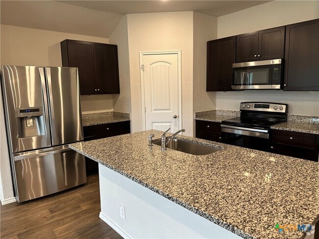 Building Photo - 1040 Pronghorn Trl Rental