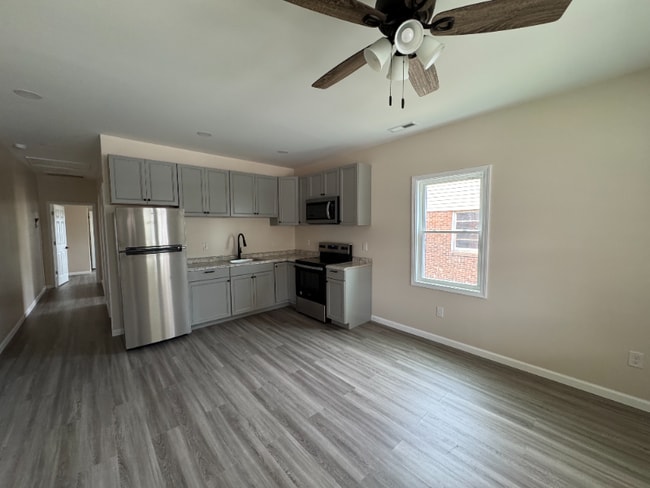 Photo - 736 Lincoln St S Unit 736