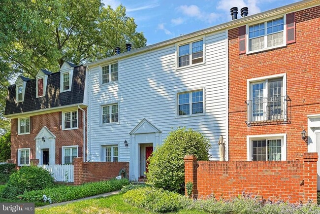 Photo - 2711 S Walter Reed Dr Unidad A