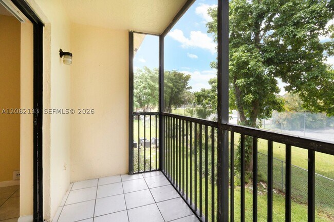 9022 NW 28th Dr Unit 2-212