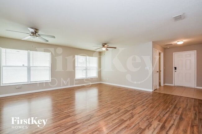 Photo - 315 Willowbay Ridge St