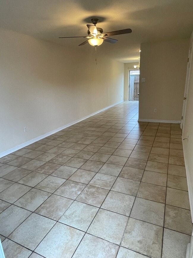 Photo - Great Complex in Kenner, 2BD/1.5BA with Off Street Parking Unit 4205 D