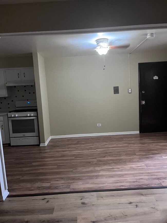 Photo - 9822 Nottingham Ave Unit 204