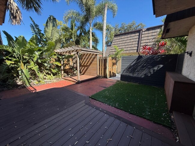 Photo - 4043 Palm Bay Cir