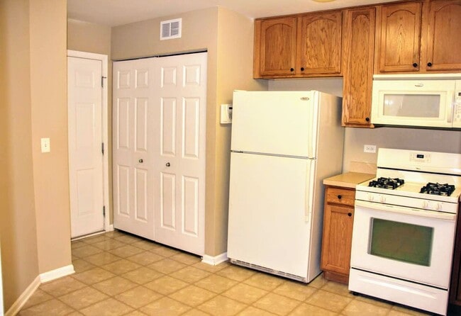 Photo - 2 Bedroom Lakemoor Townhome!