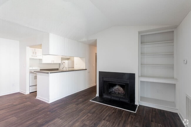 2BR, 2BA -974sqft