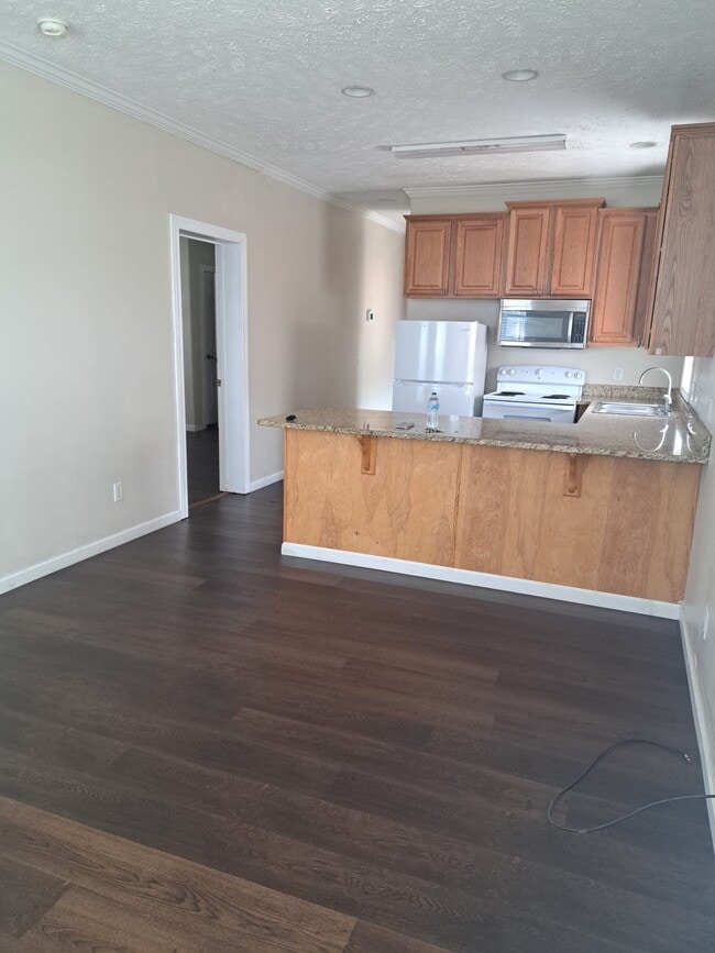 Photo - 2525 Esplanade St