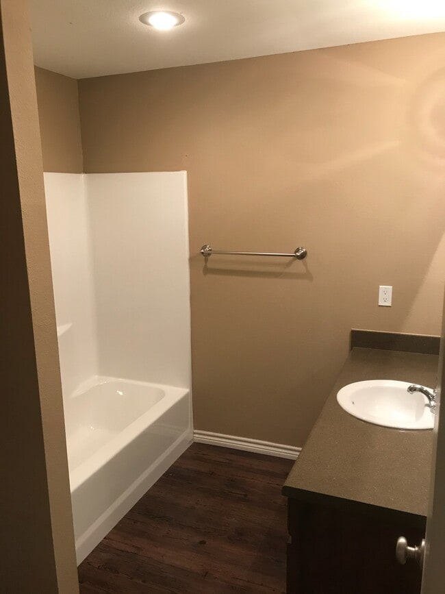 Photo - 4285 Castlegate Dr Unidad 4285