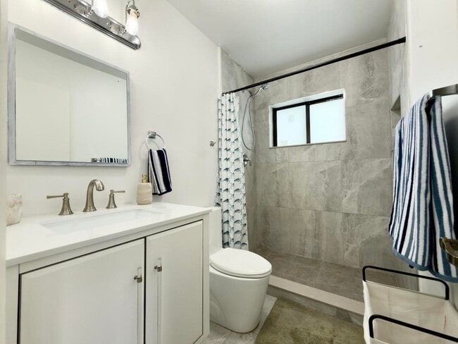 Photo - 210 Ocean Pky