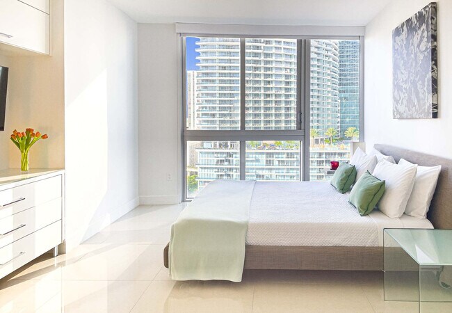 Photo - 485 Brickell Ave Unit SI ID1240560P