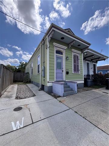 2320 Conti St
