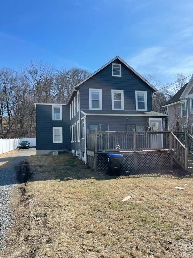 Building Photo - 215 N Hamilton St Unit 2