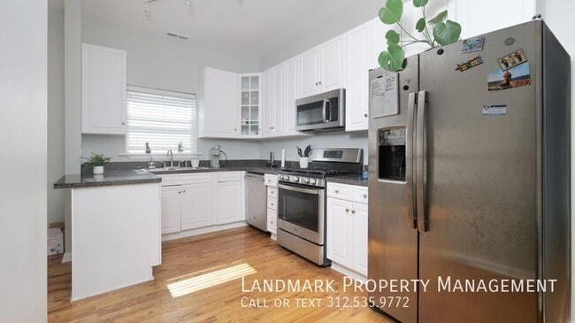 Photo - 4537 S King Dr Unit 3