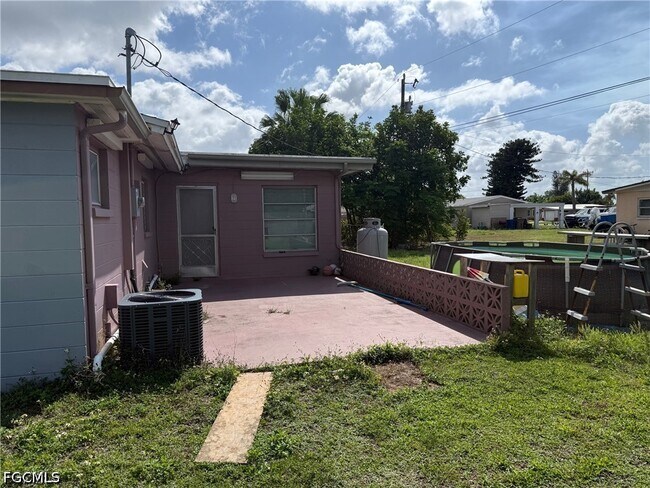 Photo - 212 Davis Rd