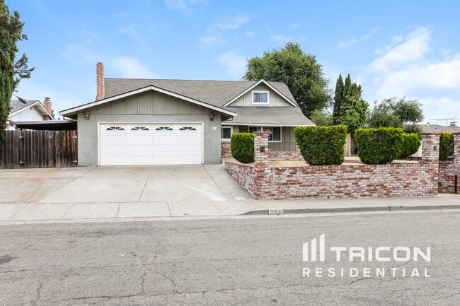 Photo - 344 Gardenia Cir