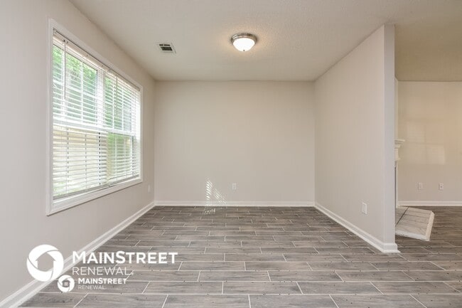 Photo - 6825 Mahonia Pl