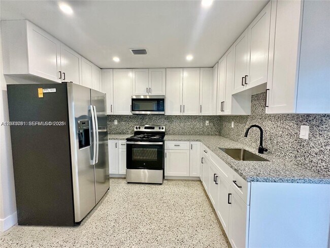 Photo - 10300 NW 35th Ct
