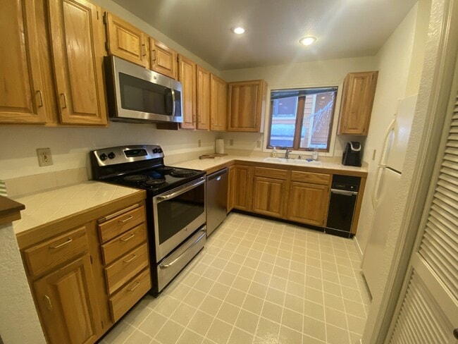 Photo - Furnished 2 bed, 2 bath Condo Unidad 213