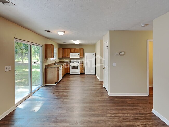 Photo - 6435 Raleigh St