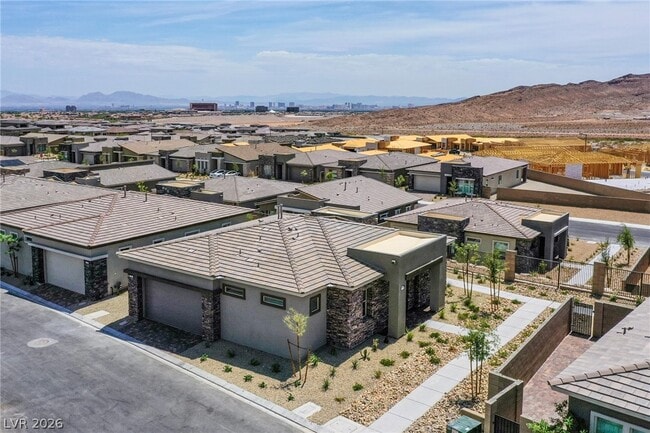 Photo - 928 Allister Flds Ln