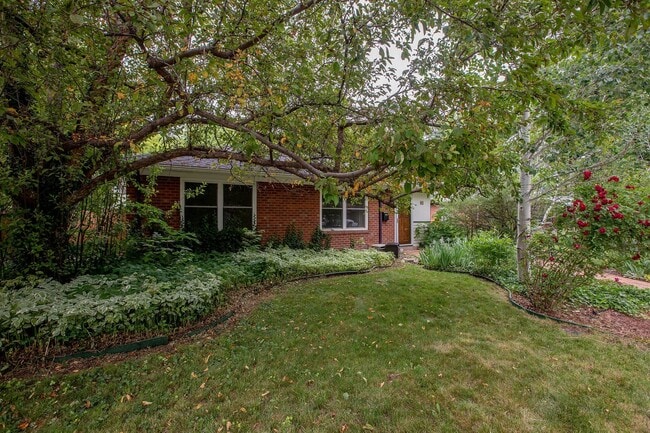 Photo - Charming 3 bedroom/2 bathroom Single Family Home!