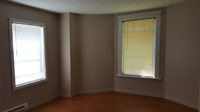 Photo - 421 Red Lake Blvd