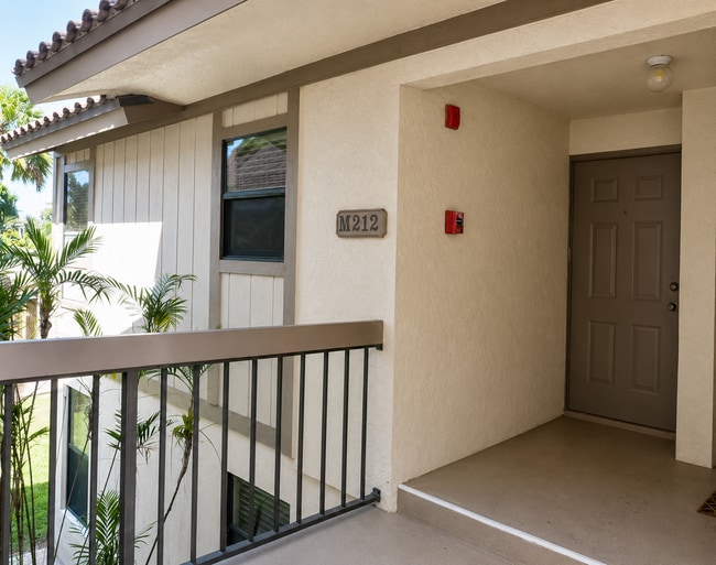 Photo - 3130 Millwood Ter Unidad 2120