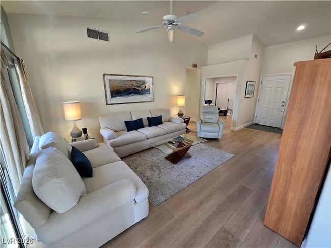 Photo - 10105 Hunter Springs Dr