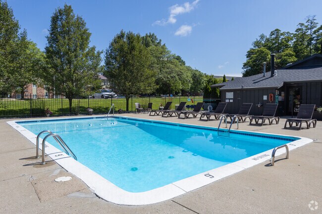 Richmond Hills Apartments