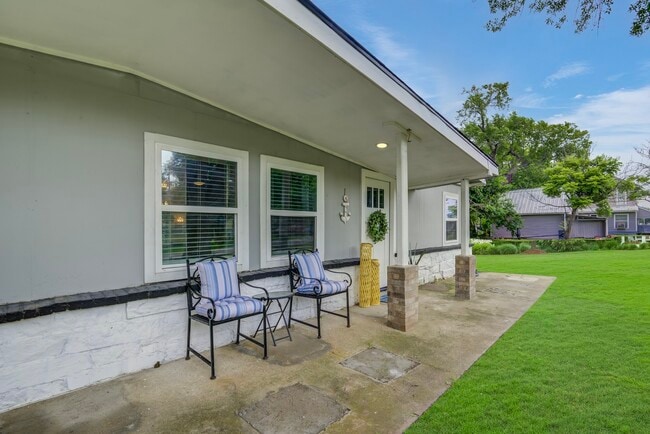 Photo - 541 Circle Dr