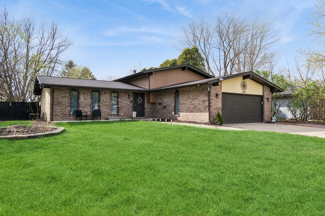 Building Photo - 407 Greenfield Rd