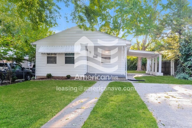 Building Photo - 1933 Dequincy St