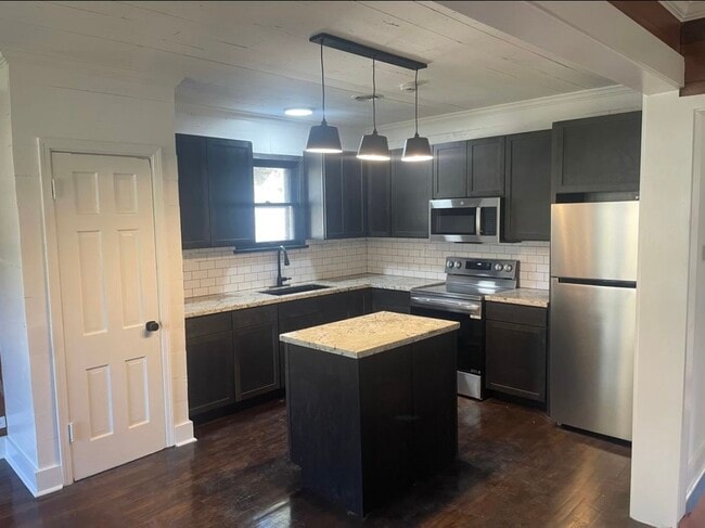 Photo - 321 S Arcola St