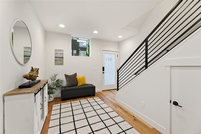 Photo - Newer 2 Bed/ 2 Bath Townhome in North Beacon Hill