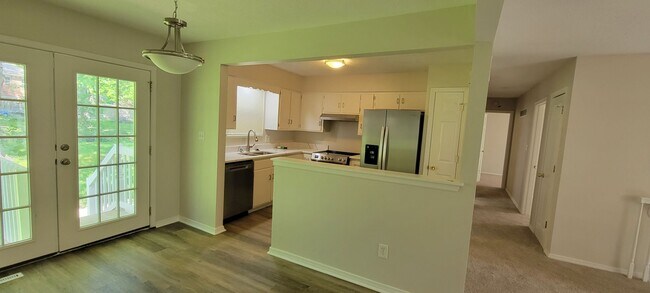 Photo - 3 bedroom 1 bath with fenced in Yard!