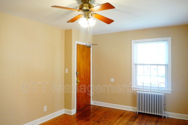 Photo - 8401 Greenwood Ave Unit #4