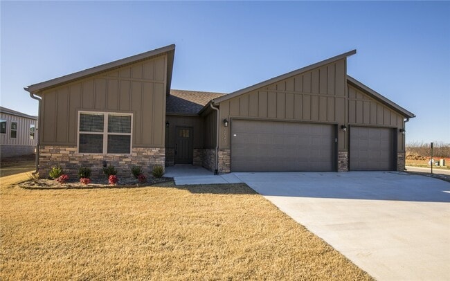 Photo - 2629 N Justin Dr