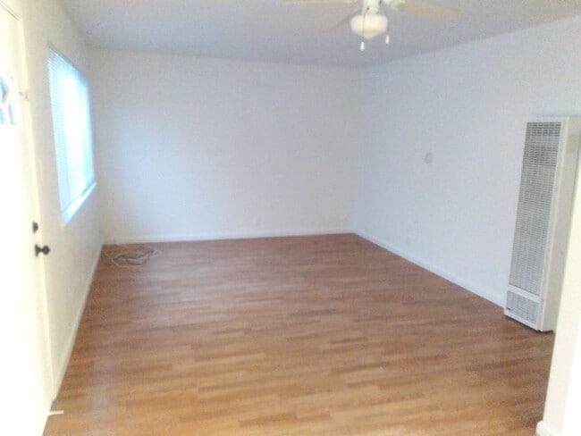 Photo - 3 bed 1 bath available in North Highlands!