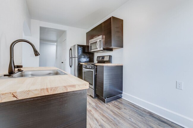 Photo - 826 E Warrington Ave Unit Apt 2