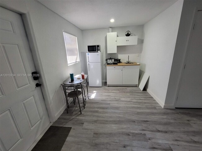 Photo - 4201 SW 32nd Dr Unit 1