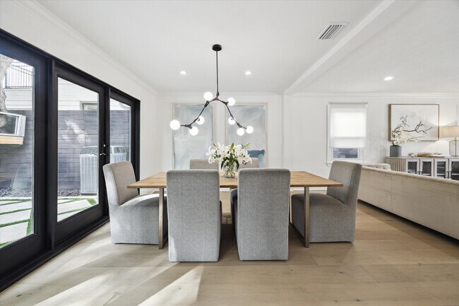 Photo - 4148 Bissonnet St