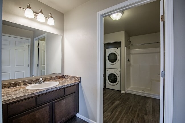 Creekside at Osgood Apartments