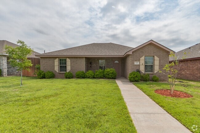 Building Photo - 3/2 in Tradewinds Rental