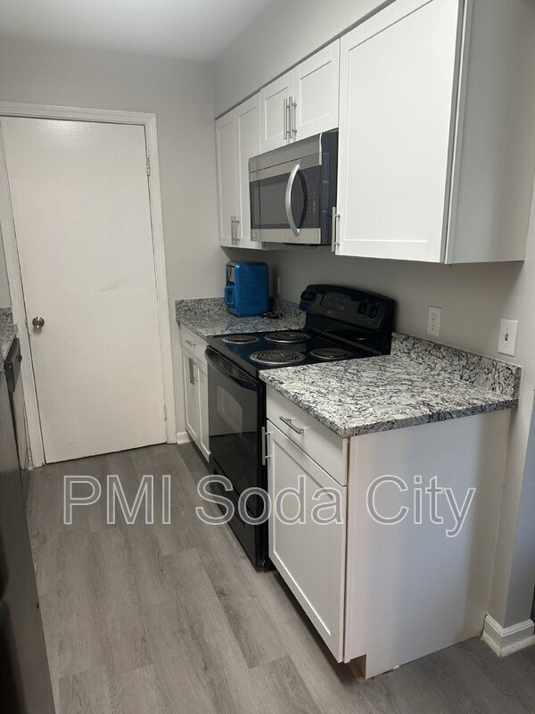 Photo - 105 Thornwell Ct Unidad G
