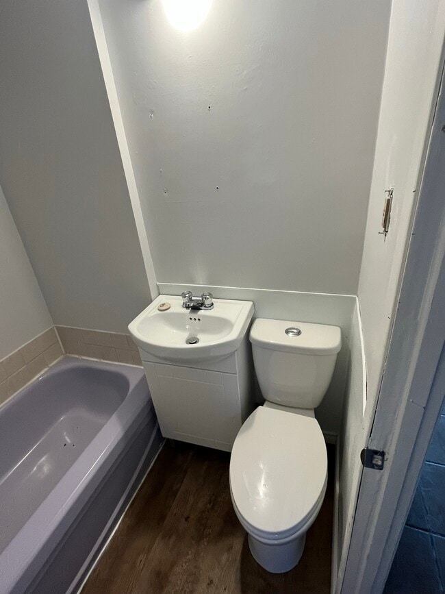 Photo - 305 Langside St Unit 7